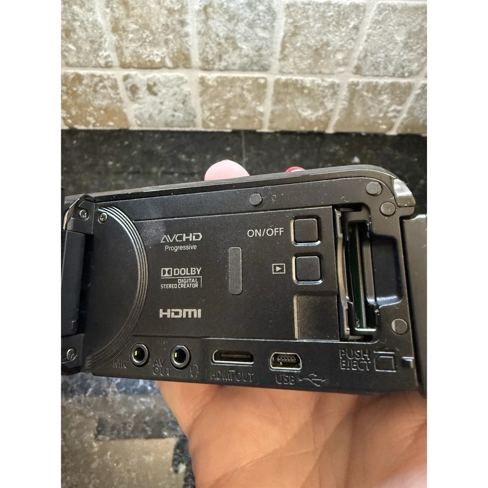 Canon‎ VIXIA HF R600 Video Camcorder Camera Full HD 57x Zoom CMOS